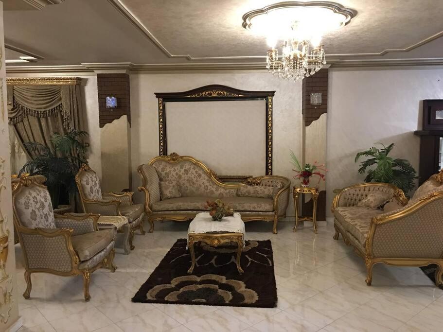 Royal Pyramids Palace Residence カイロ エクステリア 写真