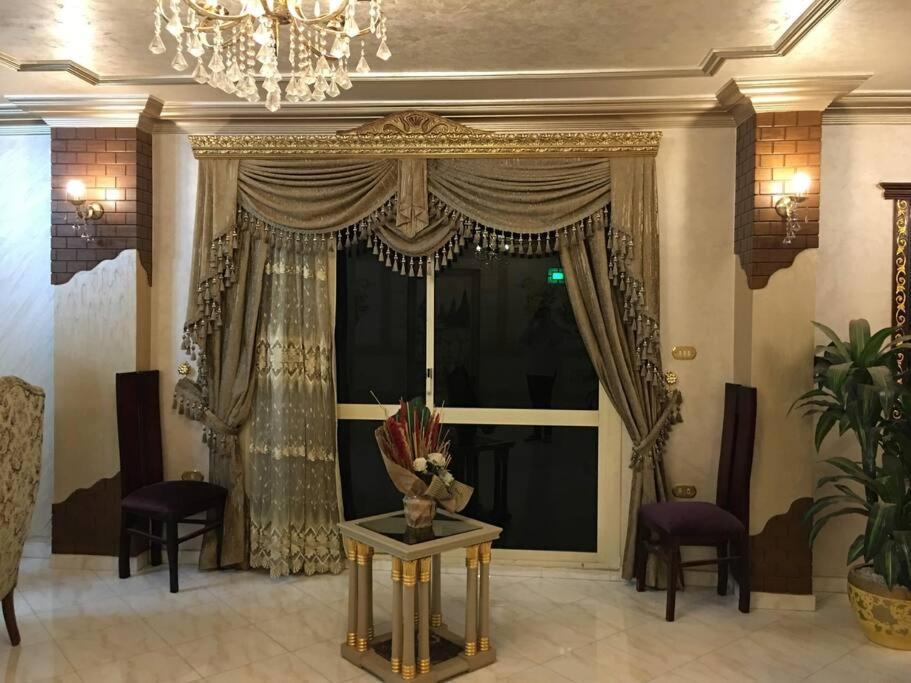 Royal Pyramids Palace Residence カイロ エクステリア 写真